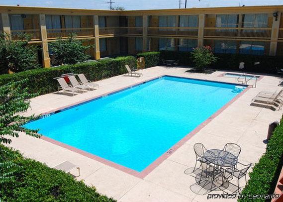 Hotel Elev8 Conroe Exteriér fotografie