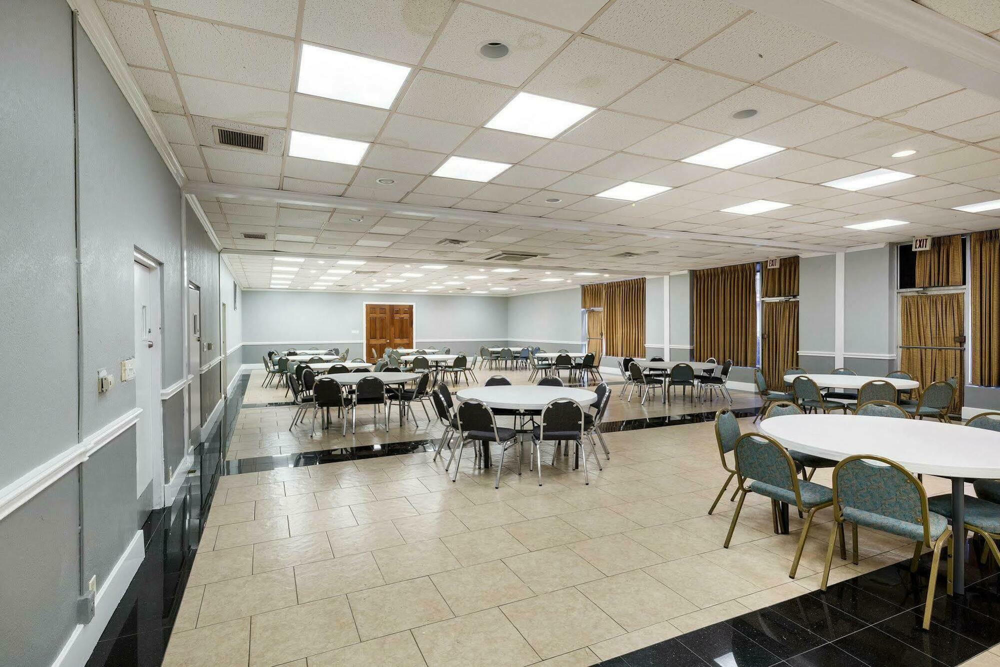 Hotel Elev8 Conroe Exteriér fotografie
